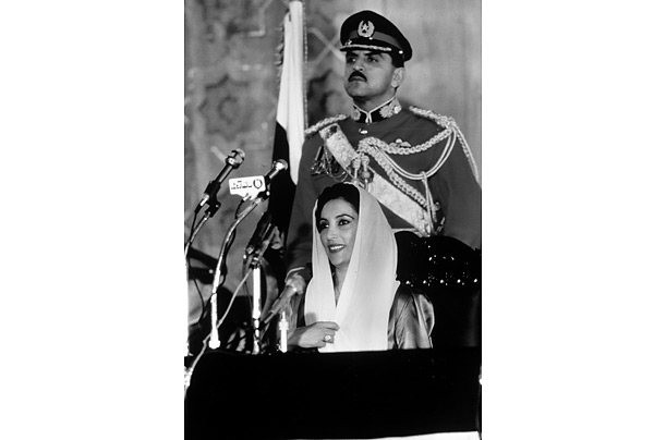 benazir_bhutto_04