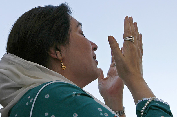 benazir_bhutto_09